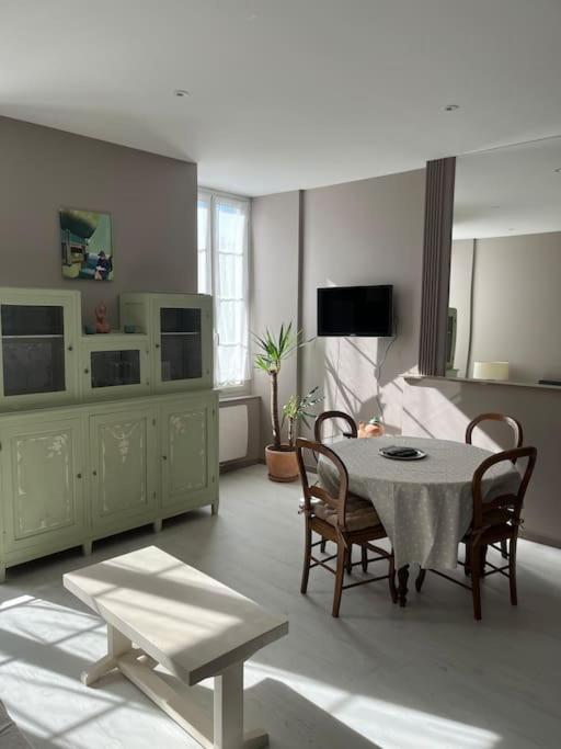 Superbe Appartement Plein Centre Millau Exteriör bild